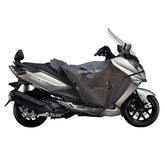 Coprigambe Termoscud R029X, un coprigambe impermeabile e termico. Utilizzato su scooter. Di TUCANO URBANO.